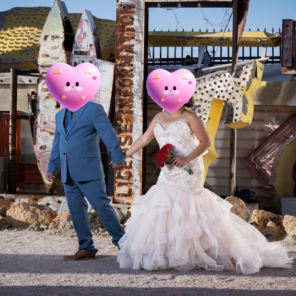 Wedding dress - Picture 5 of 6